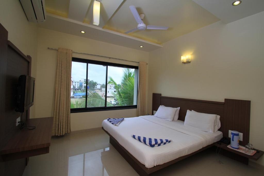 Hotel Sai Smaran Shirdi Quarto foto