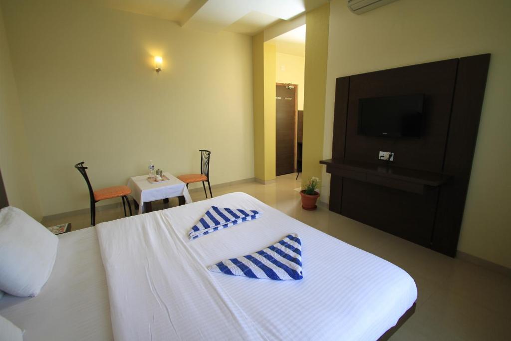Hotel Sai Smaran Shirdi Quarto foto