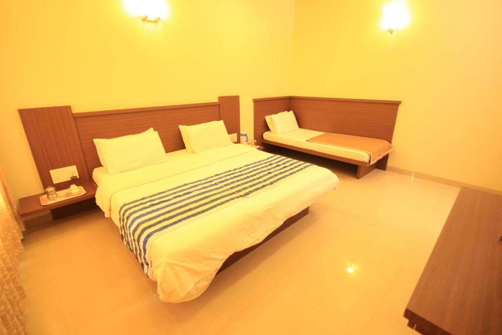 Hotel Sai Smaran Shirdi Quarto foto