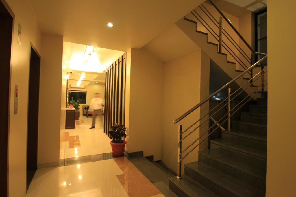 Hotel Sai Smaran Shirdi Exterior foto